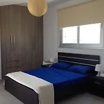 Niro * Полис
