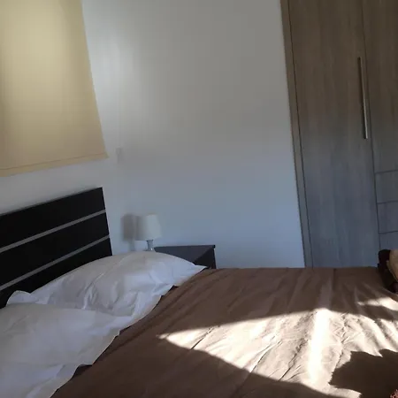 Niro アパート Polis